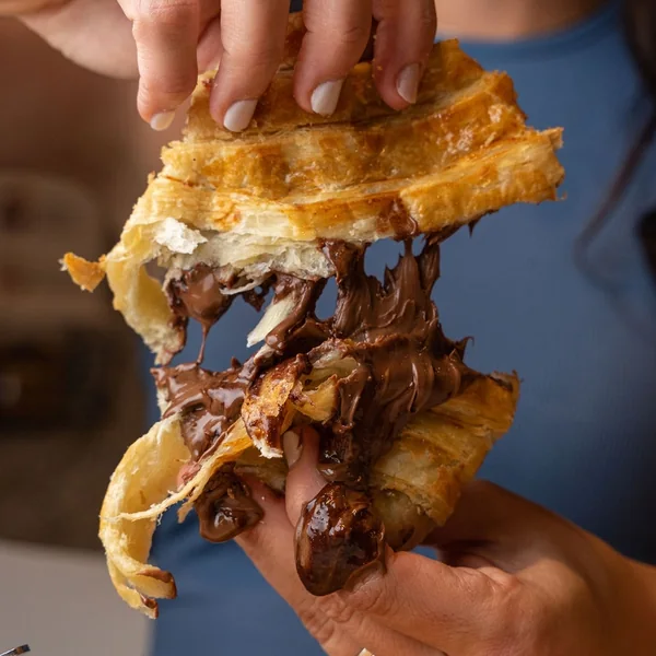Nutella Croissant